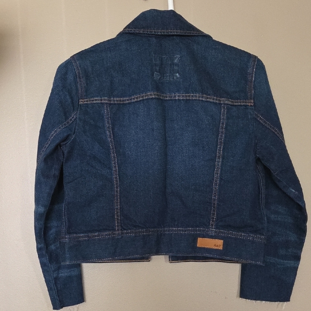 NWT Abercrombie & Fitch Blue Denim Cropped Jacket Size XS - Picture 3 of 4